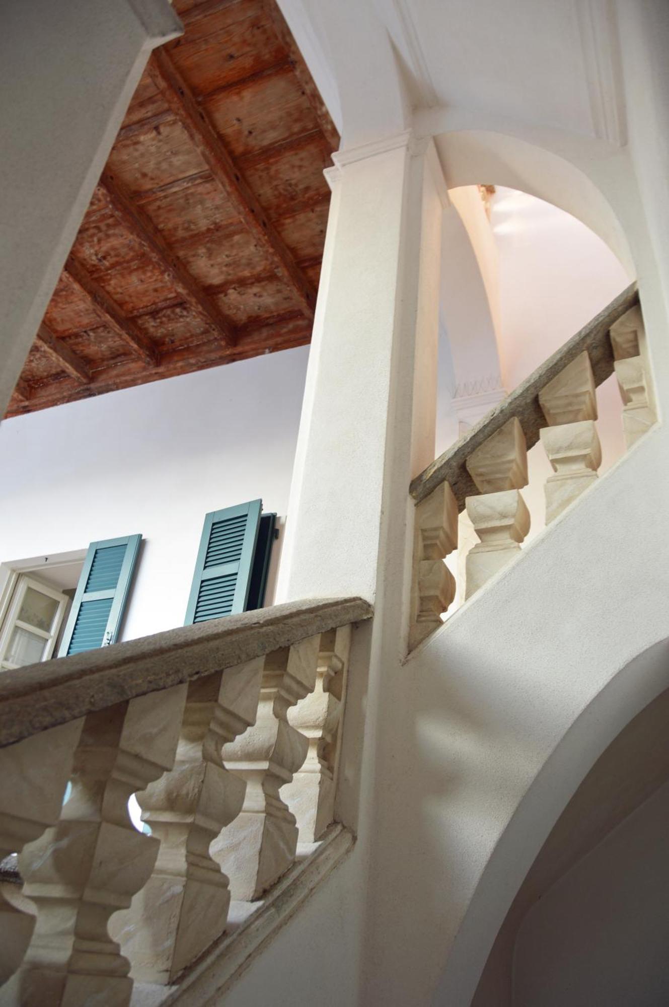 Villa Maghetti - Modernized Flat In Historic Palazzo In The Center Of ลุยโน ภายนอก รูปภาพ