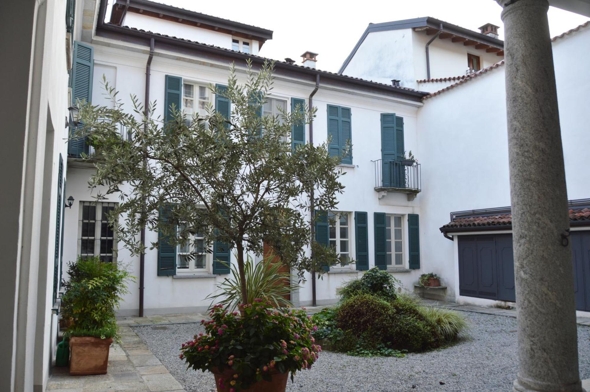 Villa Maghetti - Modernized Flat In Historic Palazzo In The Center Of ลุยโน ภายนอก รูปภาพ