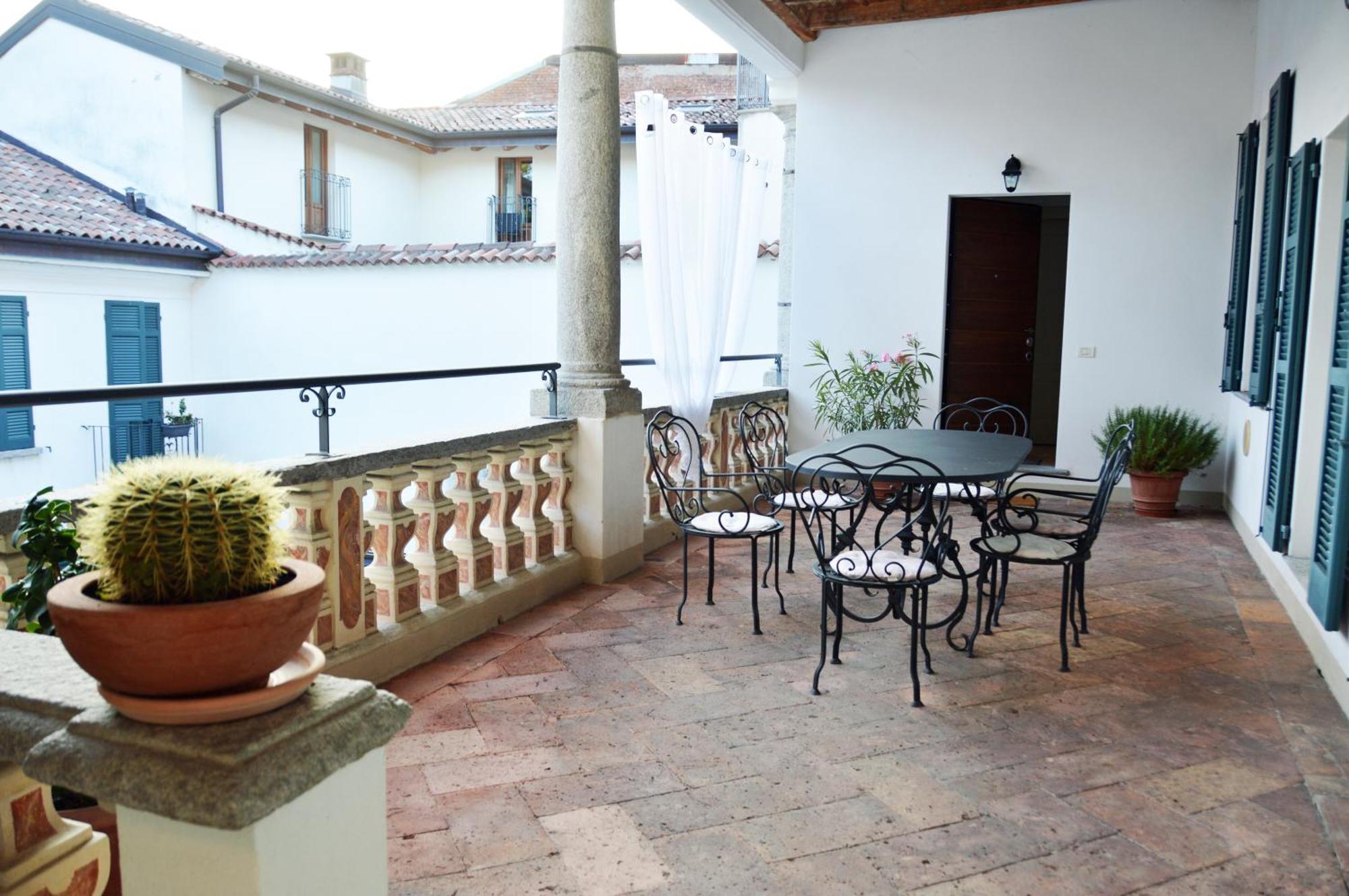 Villa Maghetti - Modernized Flat In Historic Palazzo In The Center Of ลุยโน ภายนอก รูปภาพ
